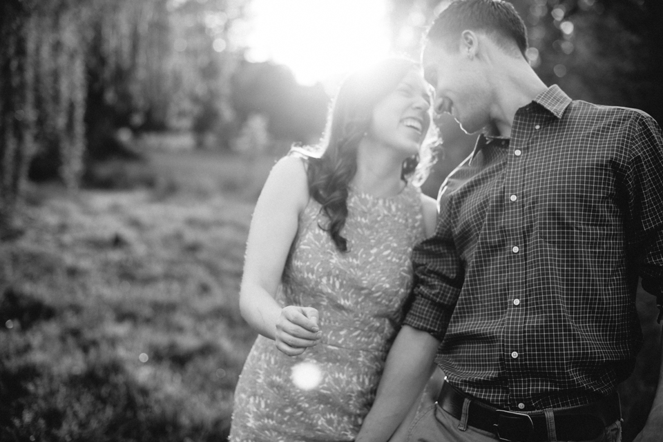 16 - George + Michelle - Allentown Memorial Rose Garden Engagement Session Picnic - Alison Dunn Photography photo