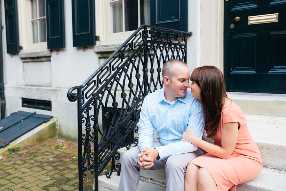 Lauren + Steve - Old City Engagement Session - Alison Dunn Photography photo