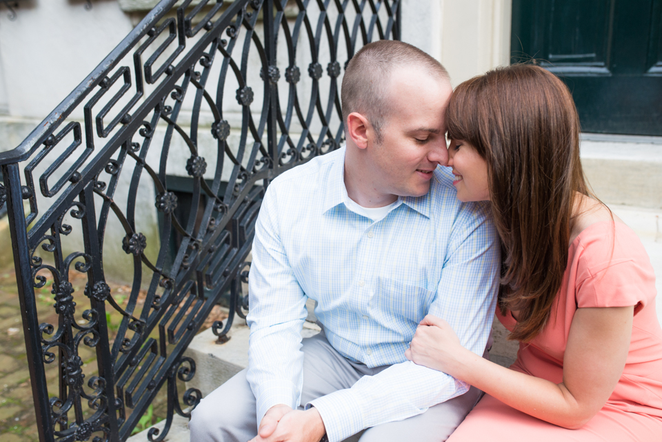 Lauren + Steve - Old City Engagement Session - Alison Dunn Photography photo