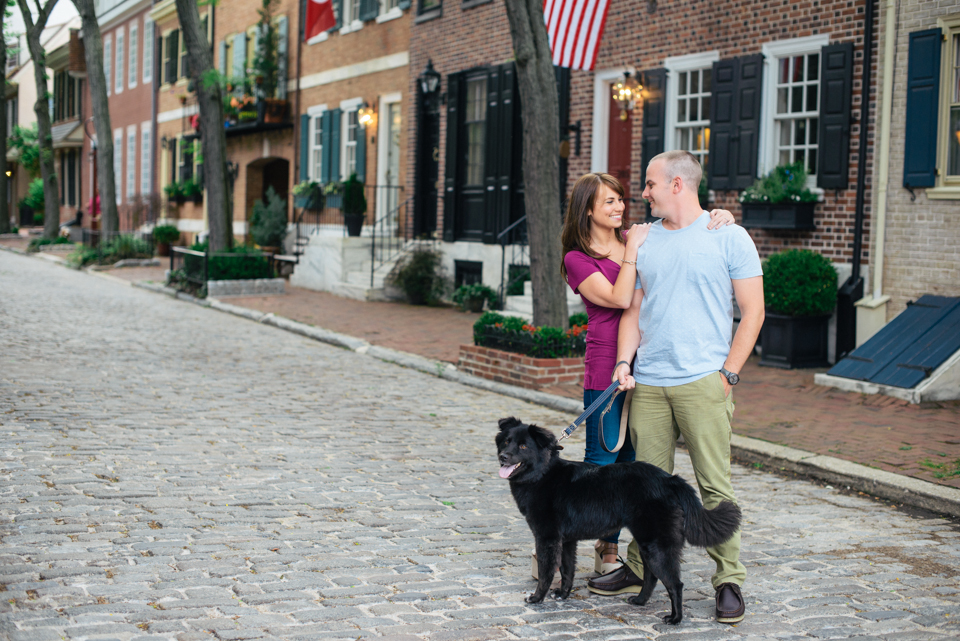 Lauren + Steve - Old City Engagement Session - Alison Dunn Photography photo