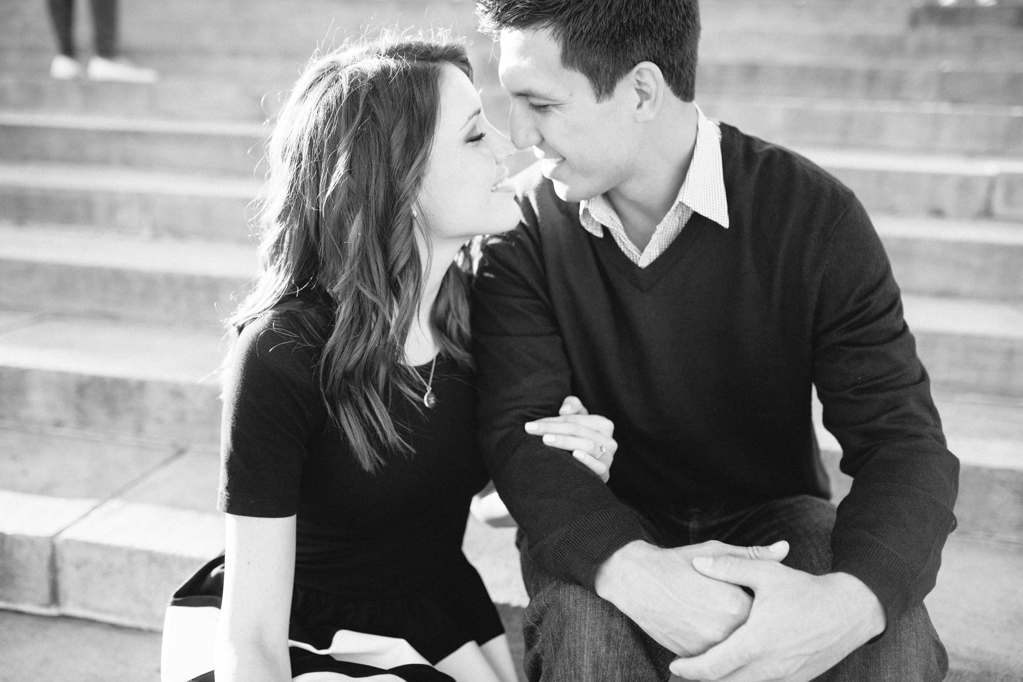 20 - Chris + Sarah - Fairmount Philadelphia Engagement Session - Alison Dunn Photography photo