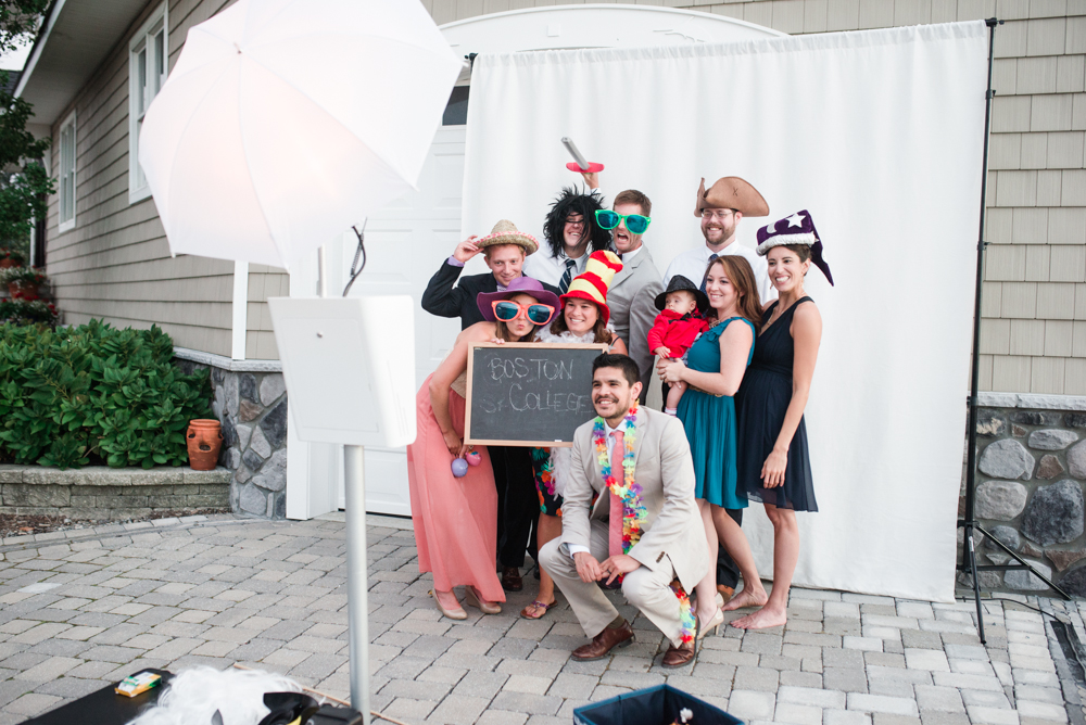 invisibooth-open-air-photobooth-backyard-new-jersey-shore-wedding-reception-photo