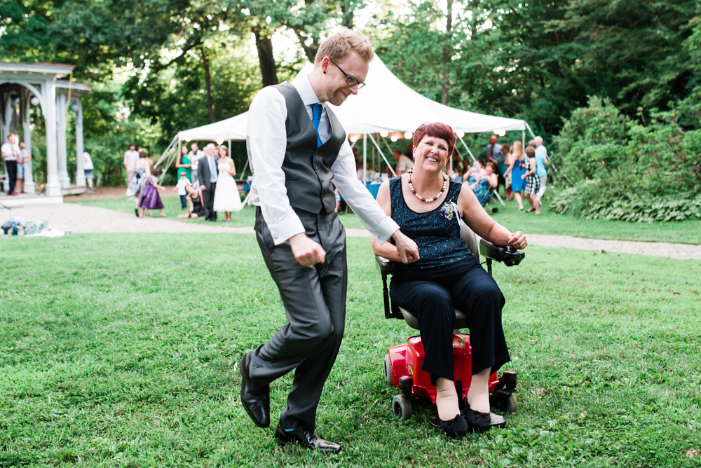 awbury-arboretum-outdoor-wedding-reception-photo