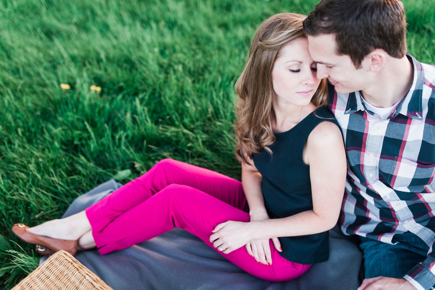 Leslie + Eric - Princeton Battlefield Picnic Engagement Session - New Jersey Wedding Photographer - Alison Dunn Photography photo