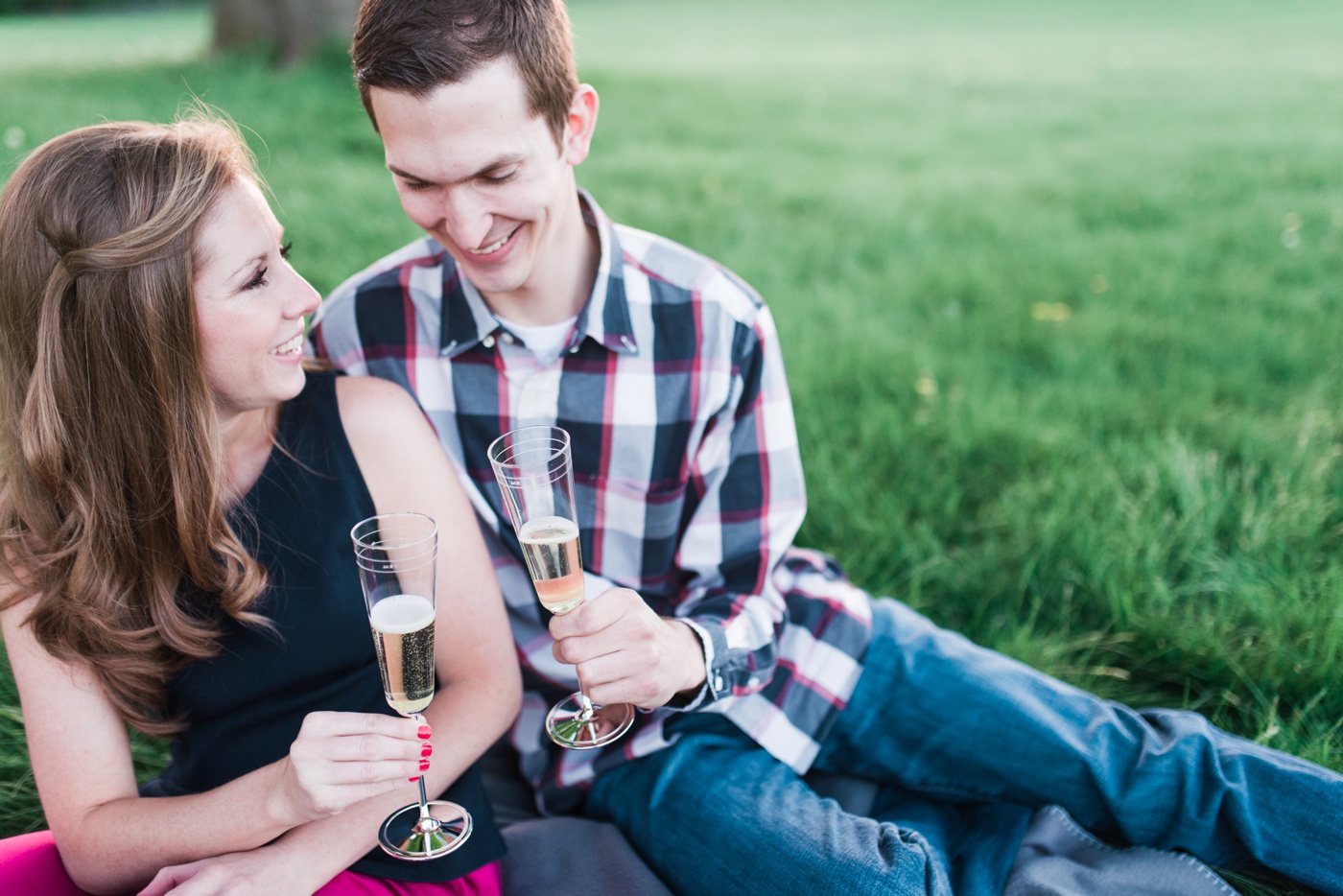 Leslie + Eric - Princeton Battlefield Picnic Engagement Session - New Jersey Wedding Photographer - Alison Dunn Photography photo