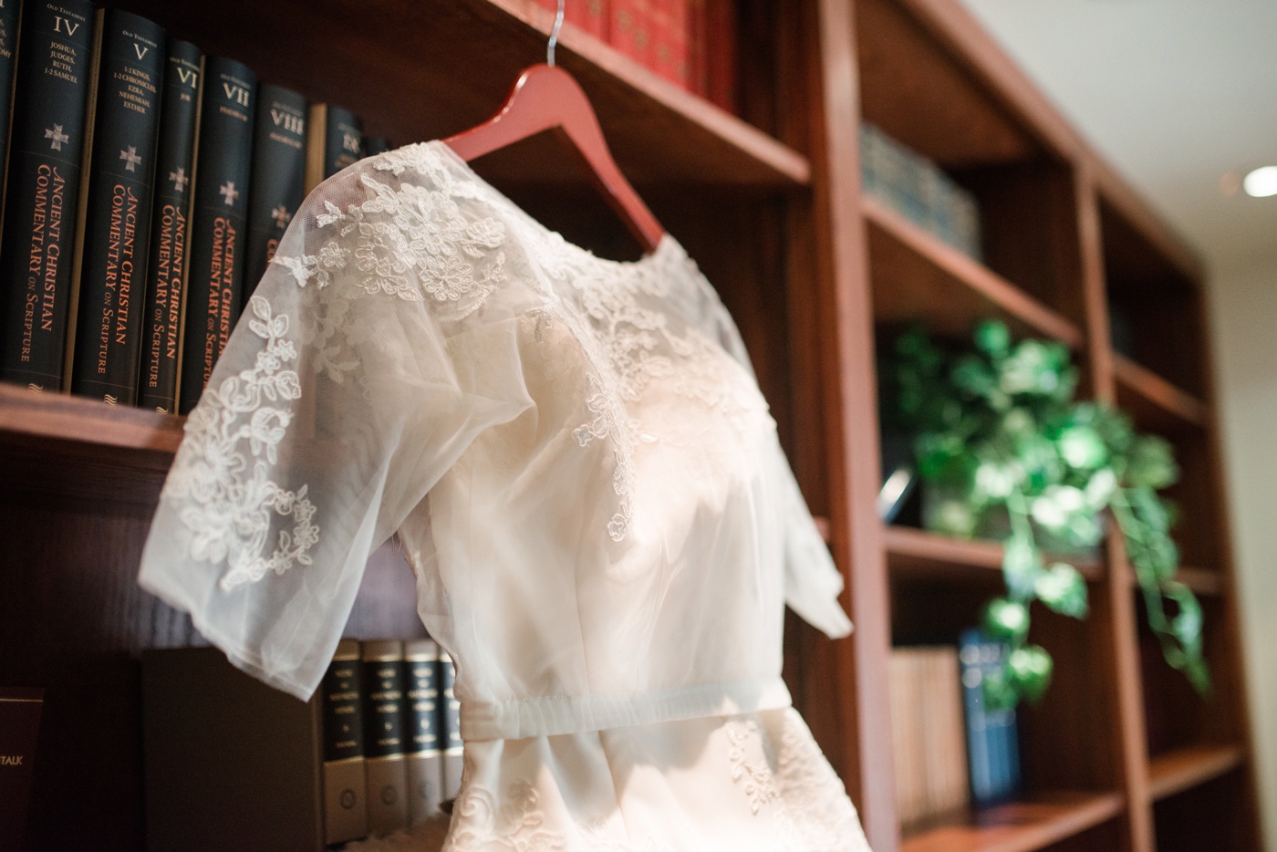 White by Vera Wang Organza Wedding Dress VW351023 photo