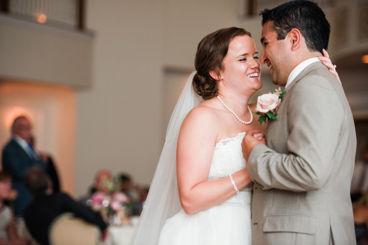 Amanda + Ruben - The Carriage House Wedding - Galloway New Jersey Photographer - Alison Dunn Photography-108