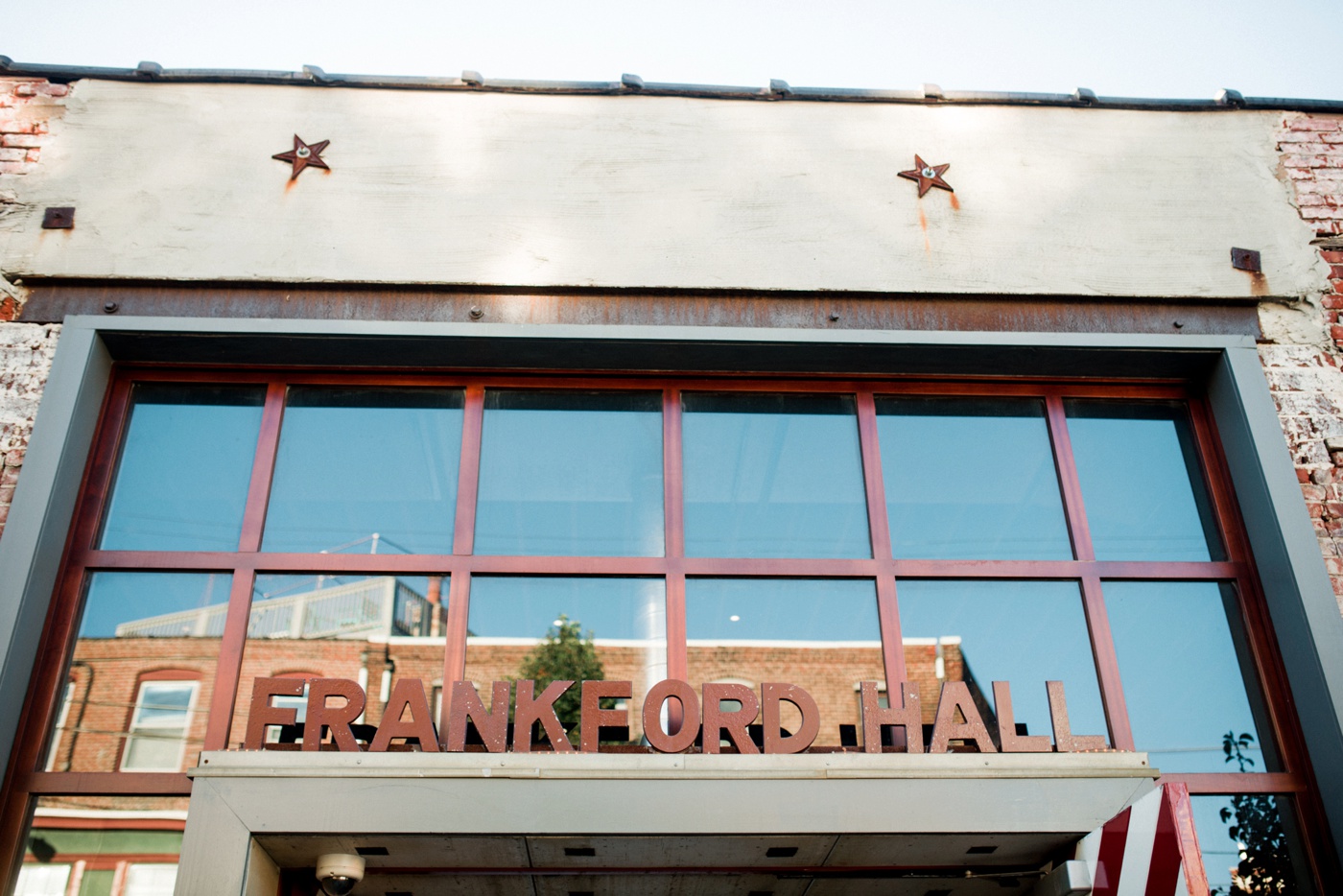 Rachael + Paul - Frankford Hall German Beer Garden - Fishtown Philadelphia Engagement Session - Alison Dunn Photography photo