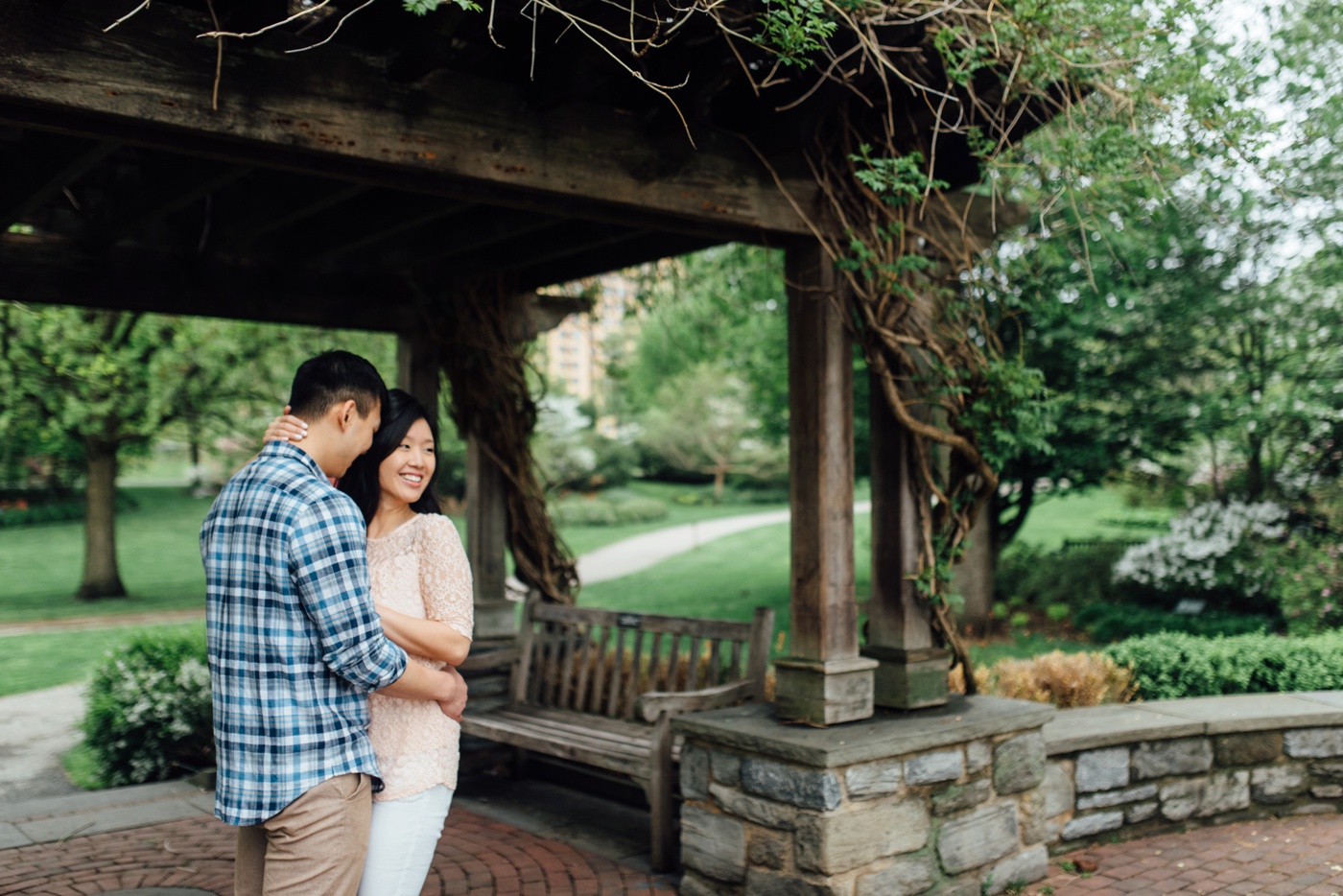 17 - Moon + Nina - Philadelphia Art Museum Engagement Session - Alison Dunn Photography