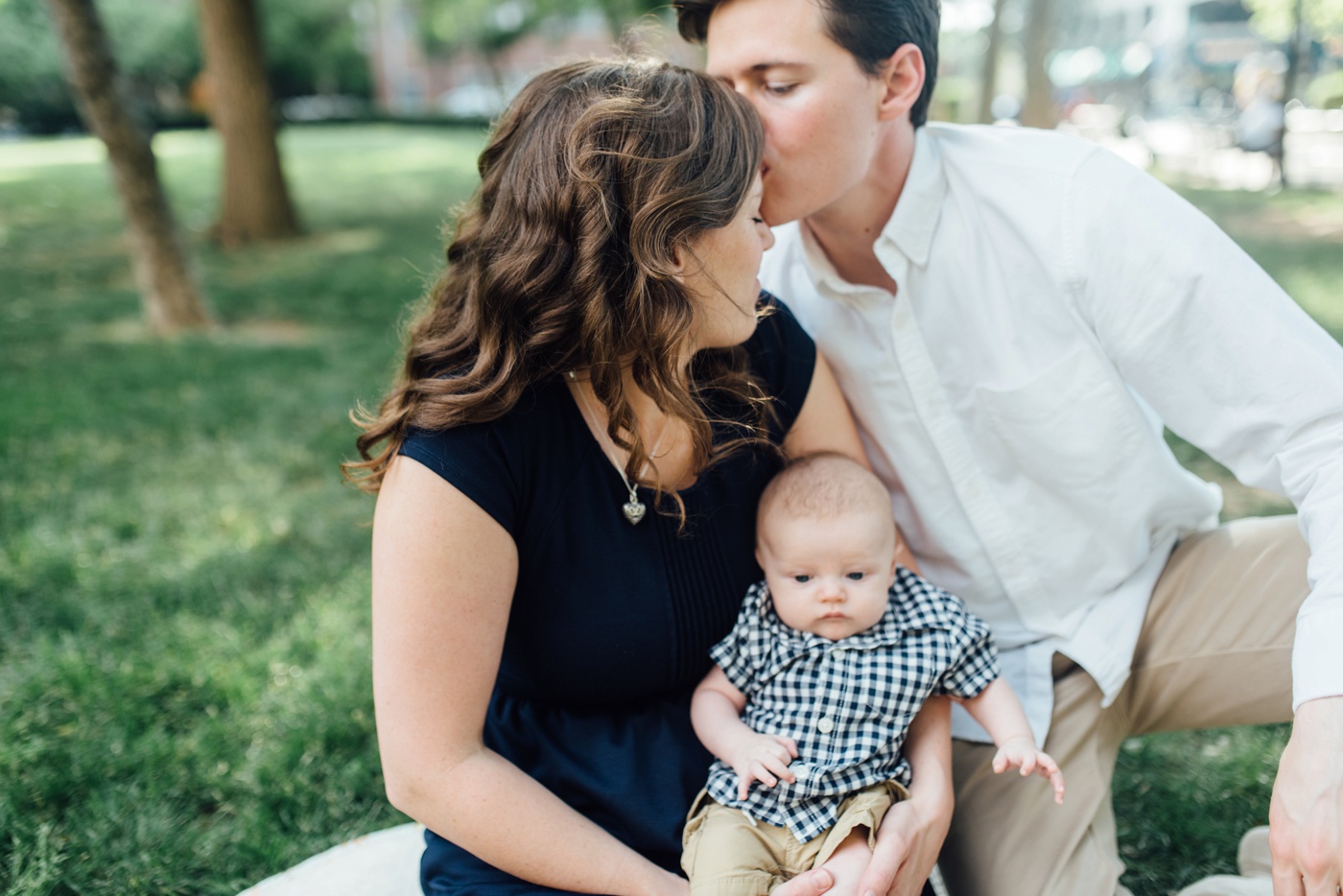 Erika + Andrew - University of Pennsylvania Family Session - Philadelphia Lifestlye Photographer - Alison Dunn Photography photo