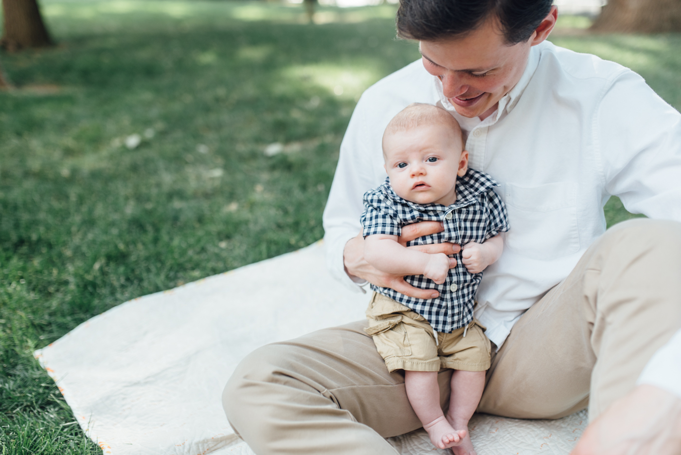 6 - Erika + Andrew - University of Pennsylvania Family Session - Philadelphia Lifestlye Photographer - Alison Dunn Photography photo