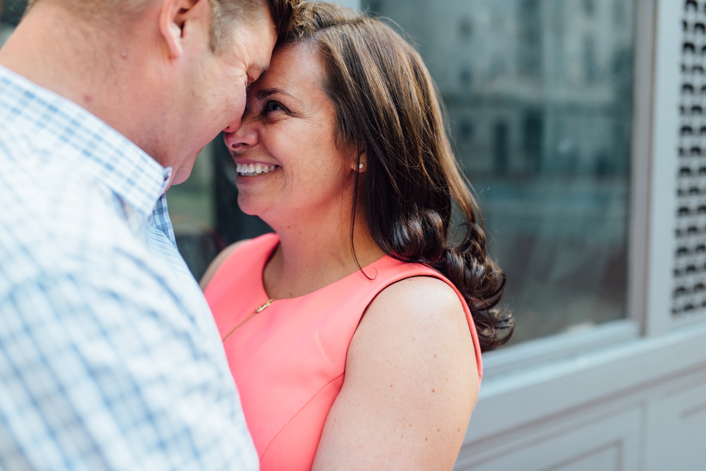 Lisa + Brian - Dilworth Park - City Hall Philadelphia Engagement Session - Alison Dunn Photography photo