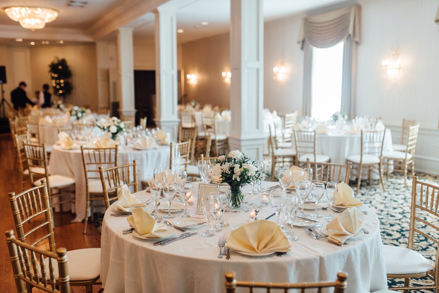 Liz + Matt - William Penn Inn - Gwynedd Pennsylvania Wedding Photographer - Alison Dunn Photography photo