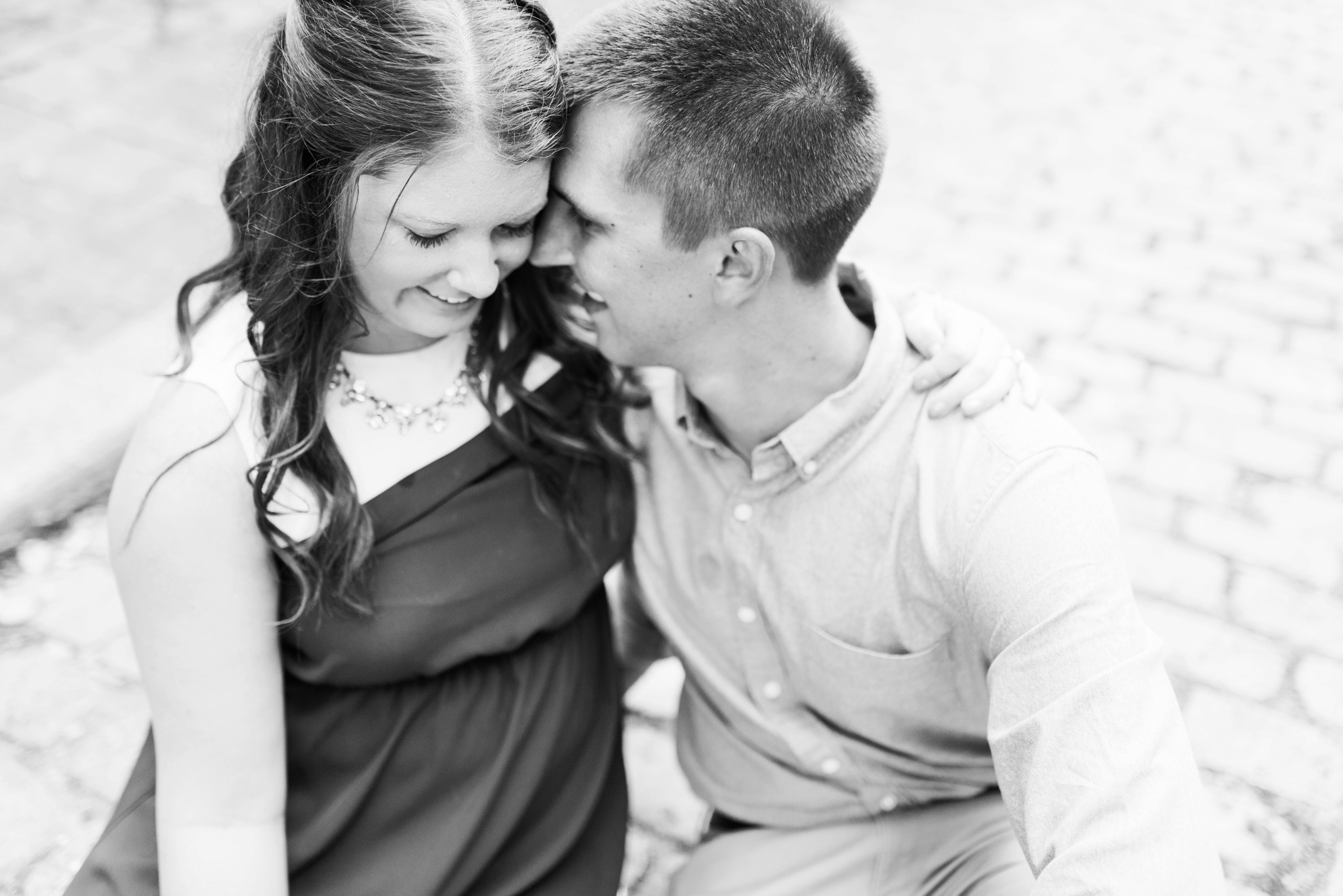 11 - Rachel + Taylor - Spruce Street Harbor Park - Old City Philadelphia Engagement Session - Alison Dunn Photography photo