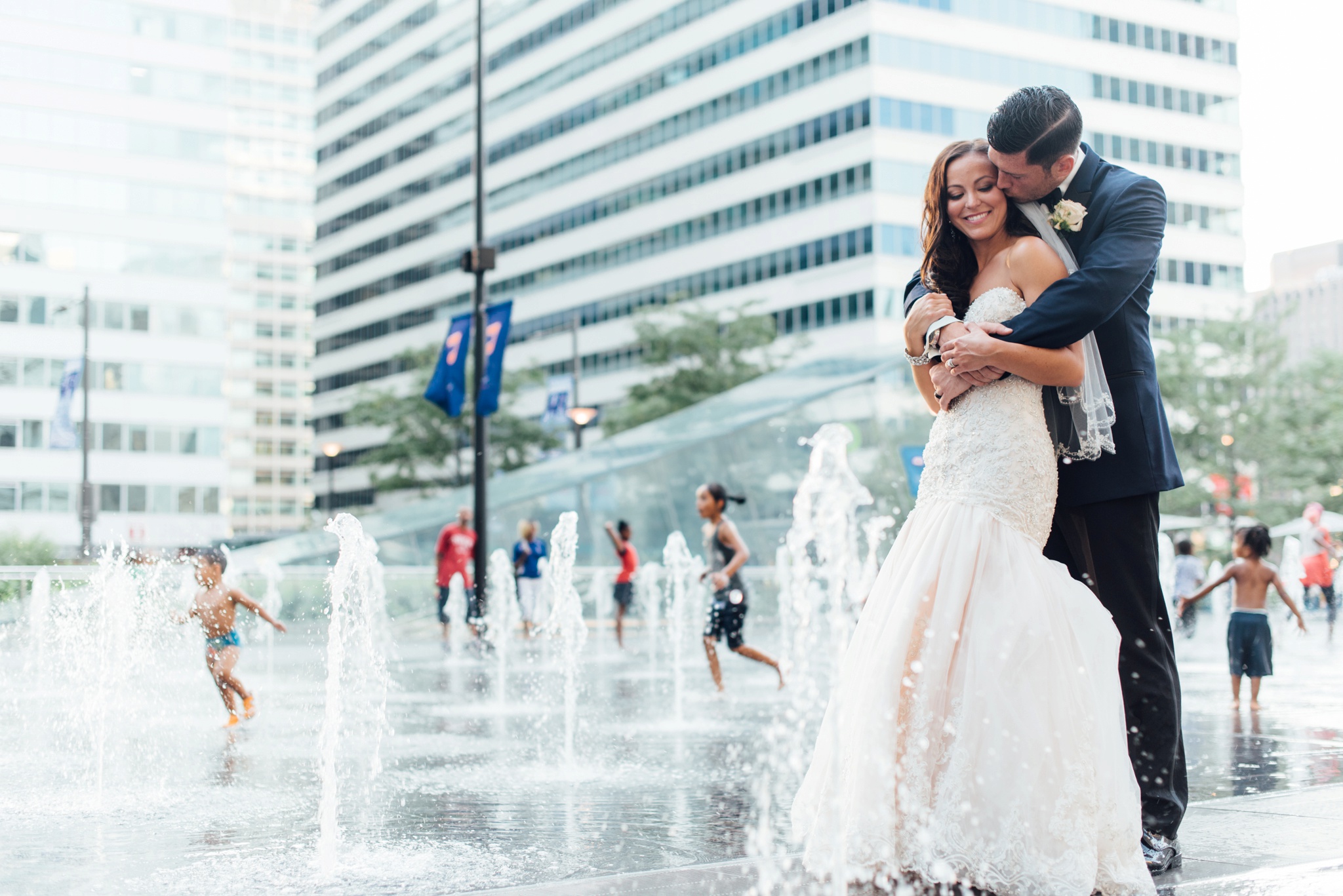 Stephanie + Justin - Dilworth Park - Philadelphia Wedding Photographer - Alison Dunn Photography photo
