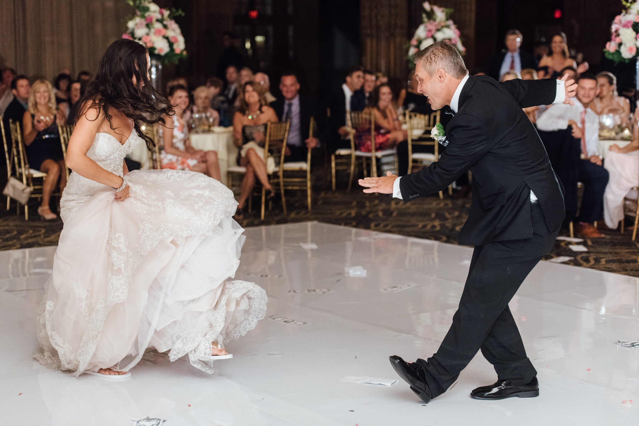Stephanie + Justin - Crystal Tea Room - Philadelphia Wedding Photographer - Alison Dunn Photography photo