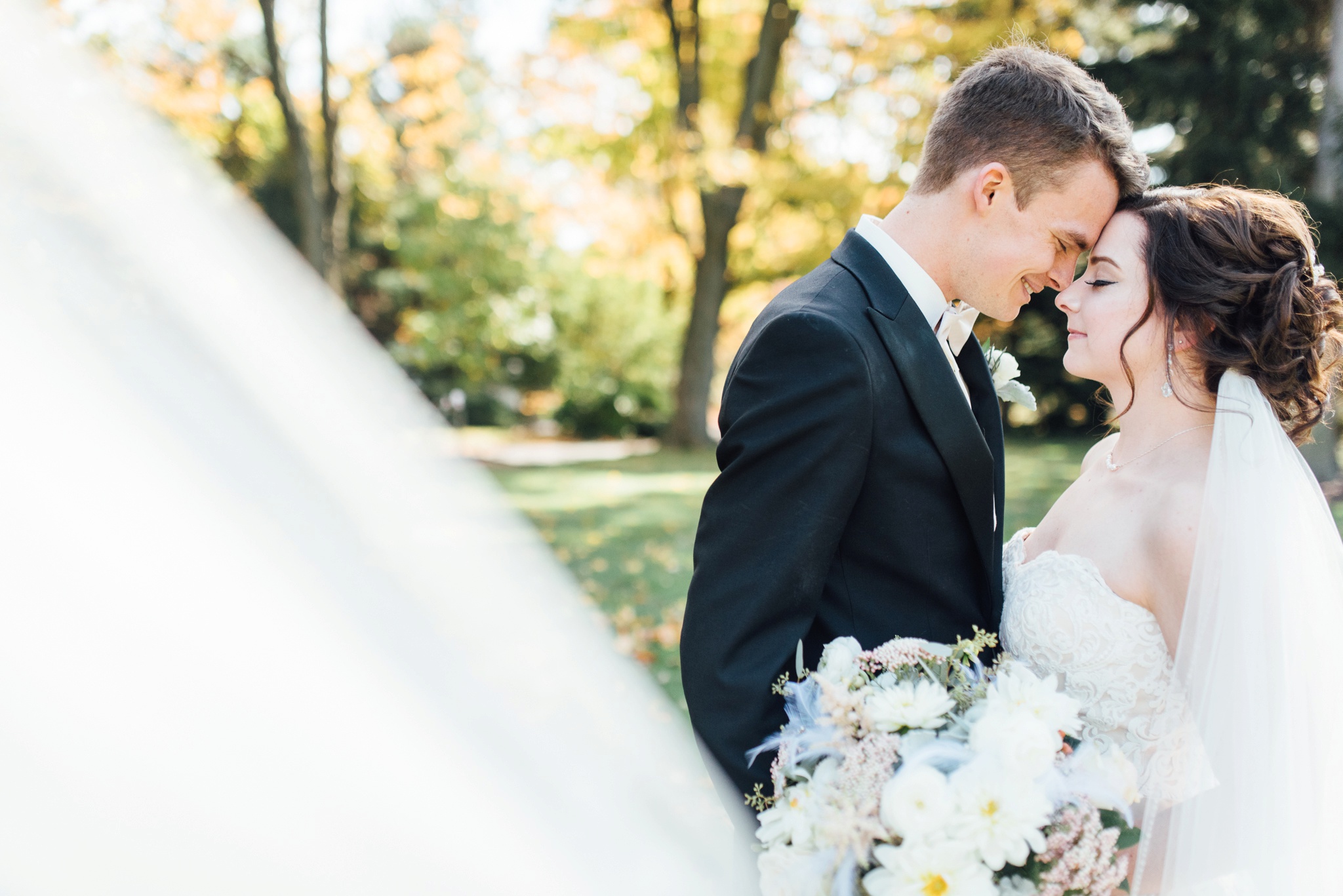 Katie + David - Merion Tribute House Wedding - Alison Dunn Photography photo