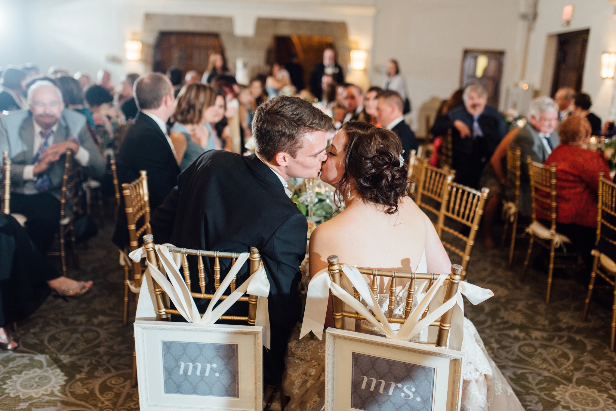 Katie + David - Merion Tribute House Wedding - Alison Dunn Photography photo