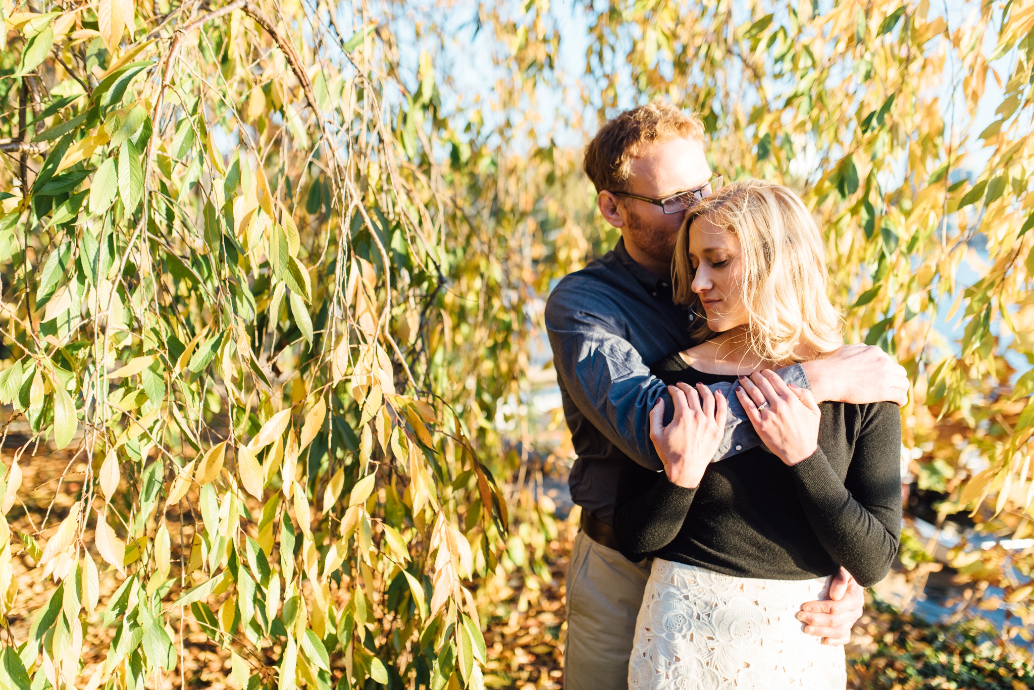 Allie + Jeremy - Philadelphia Art Museum - Fairmount Engagement Session - Alison Dunn Photography photo