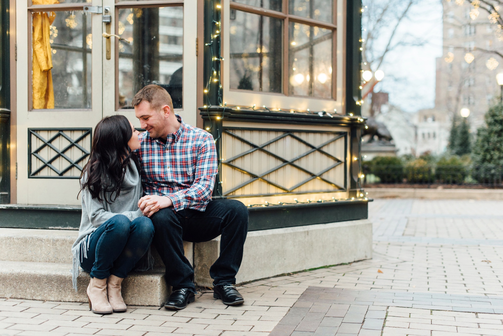 Kerri + Joe - Rittenhouse Square Engagement Session - Alison Dunn Photography photo