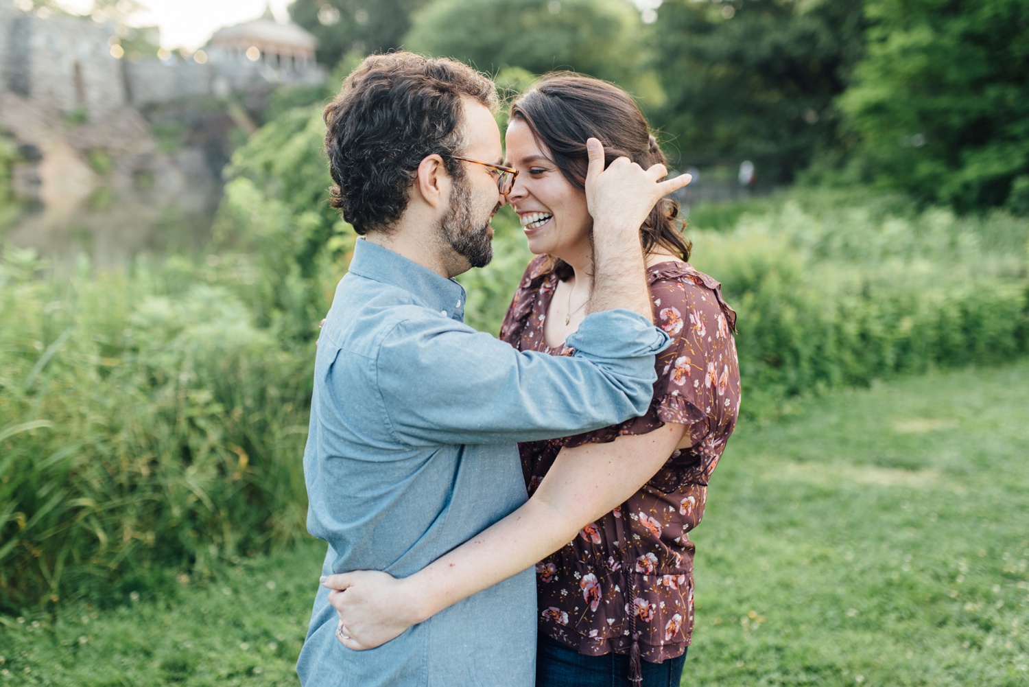 Mollie + Andrew - Central Park Engagement Session - Alison Dunn Photography photo