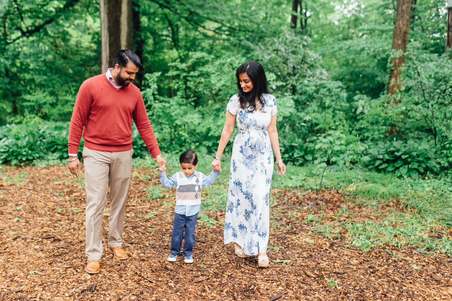 Awbury Arboretum Spring Mini Sessions - Philadelphia Family and Anniversary Photographer - Alison Dunn Photography photo