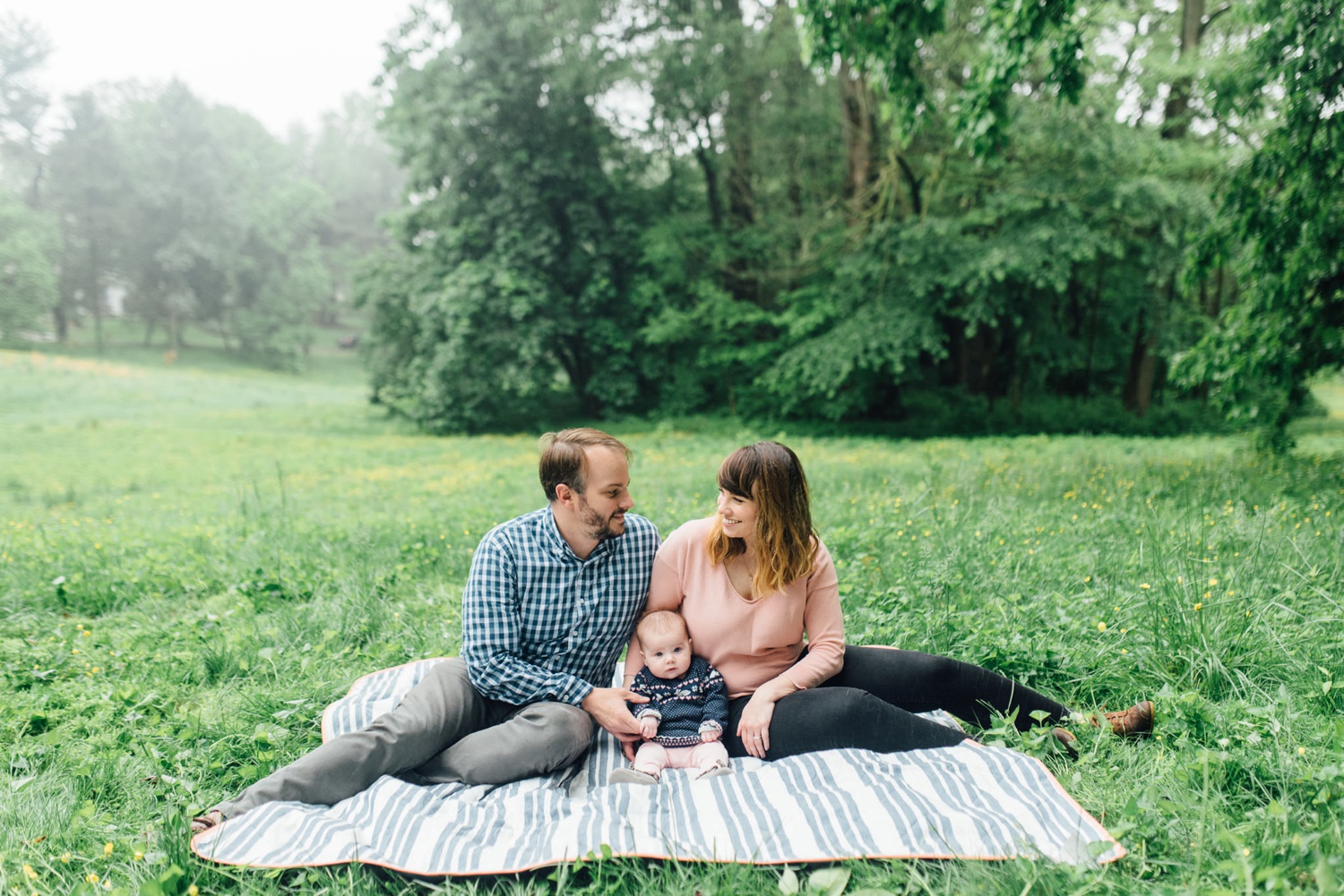 Awbury Arboretum Spring Mini Sessions - Philadelphia Family and Anniversary Photographer - Alison Dunn Photography photo