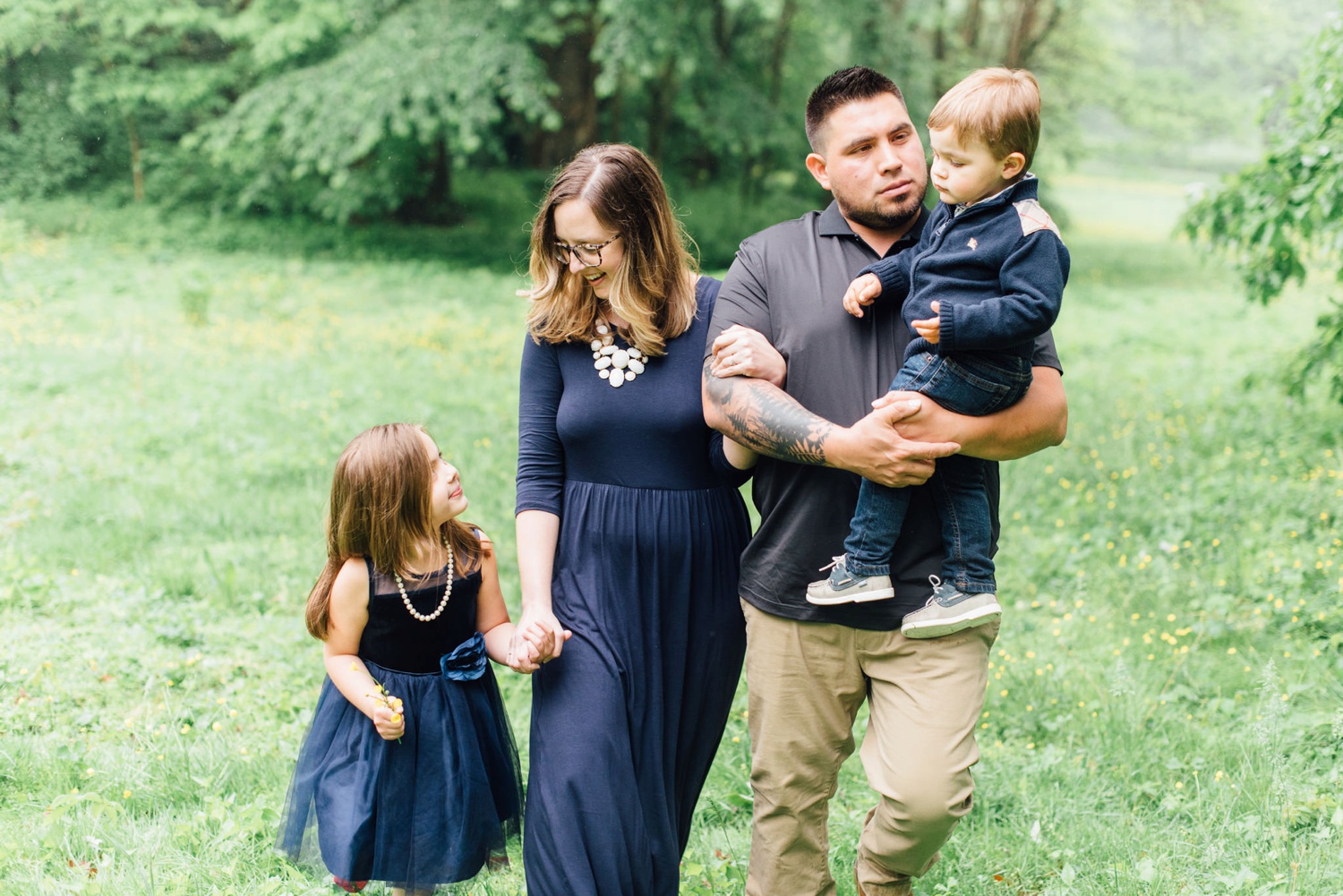 Awbury Arboretum Spring Mini Sessions - Philadelphia Family and Anniversary Photographer - Alison Dunn Photography photo