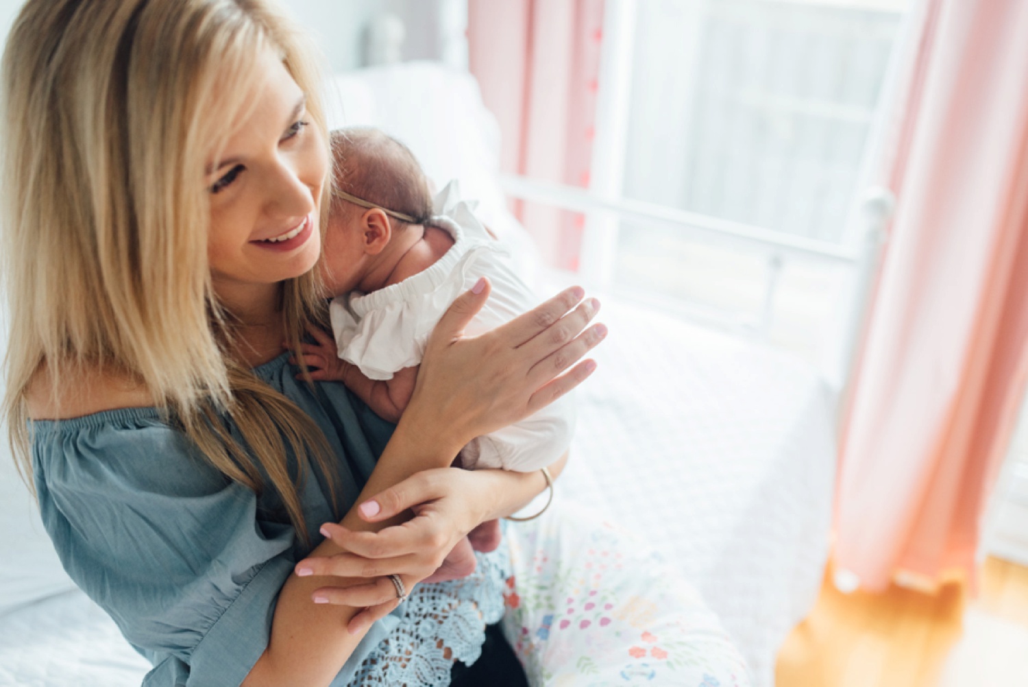 Vahdatpour Family - Philadelphia In-Home Lifestyle Newborn Session - Philadelphia Family Photographer - Alison Dunn Photography photo