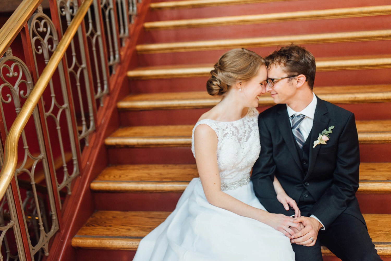 Hannah + Scott - 1840's Plaza Wedding - Baltimore Wedding Photographer - Alison Dunn Photography photo