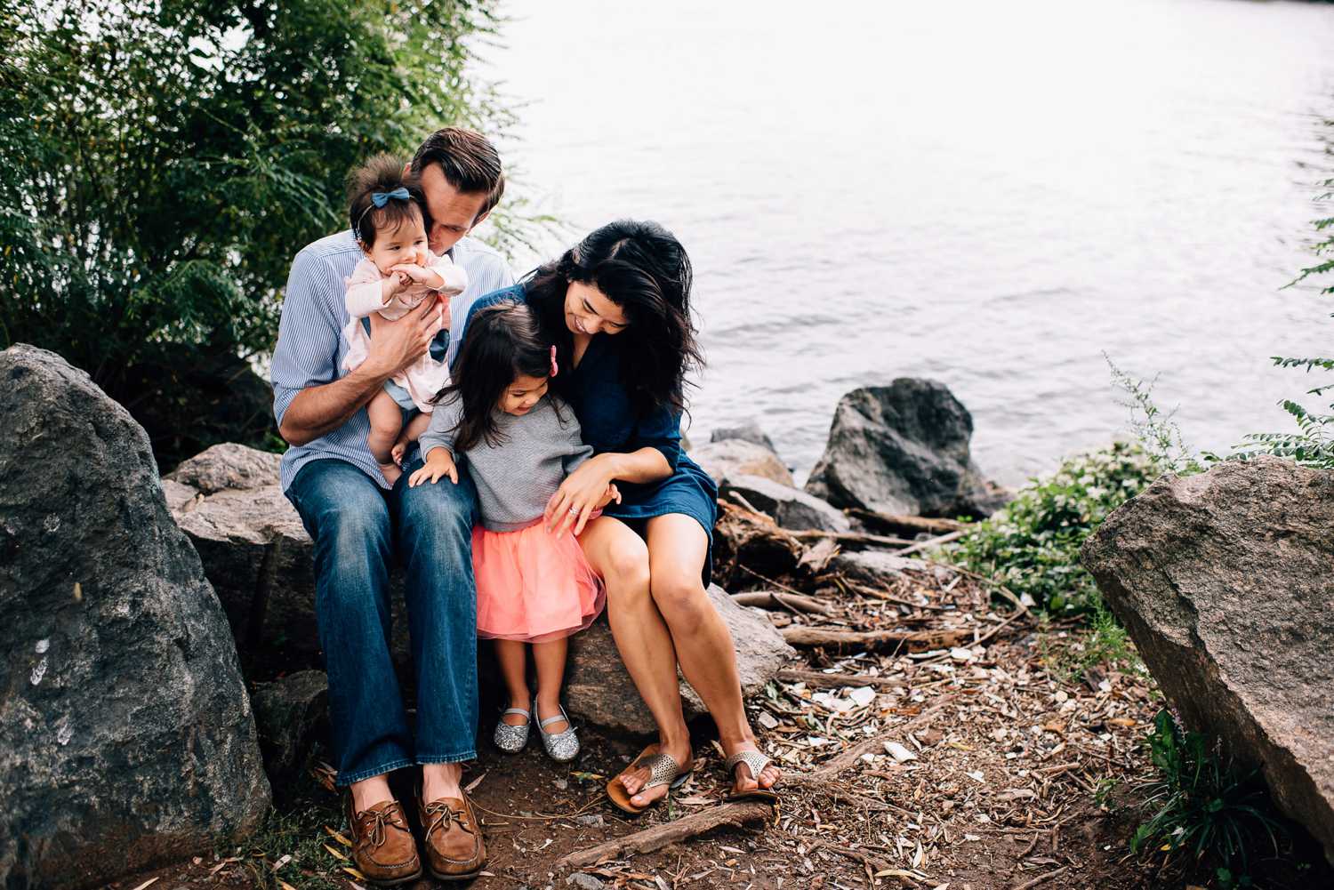 Penn Treaty Park Family Lifestyle Session - Philadelphia Family Photographer - Lauren Allmond Photography photo