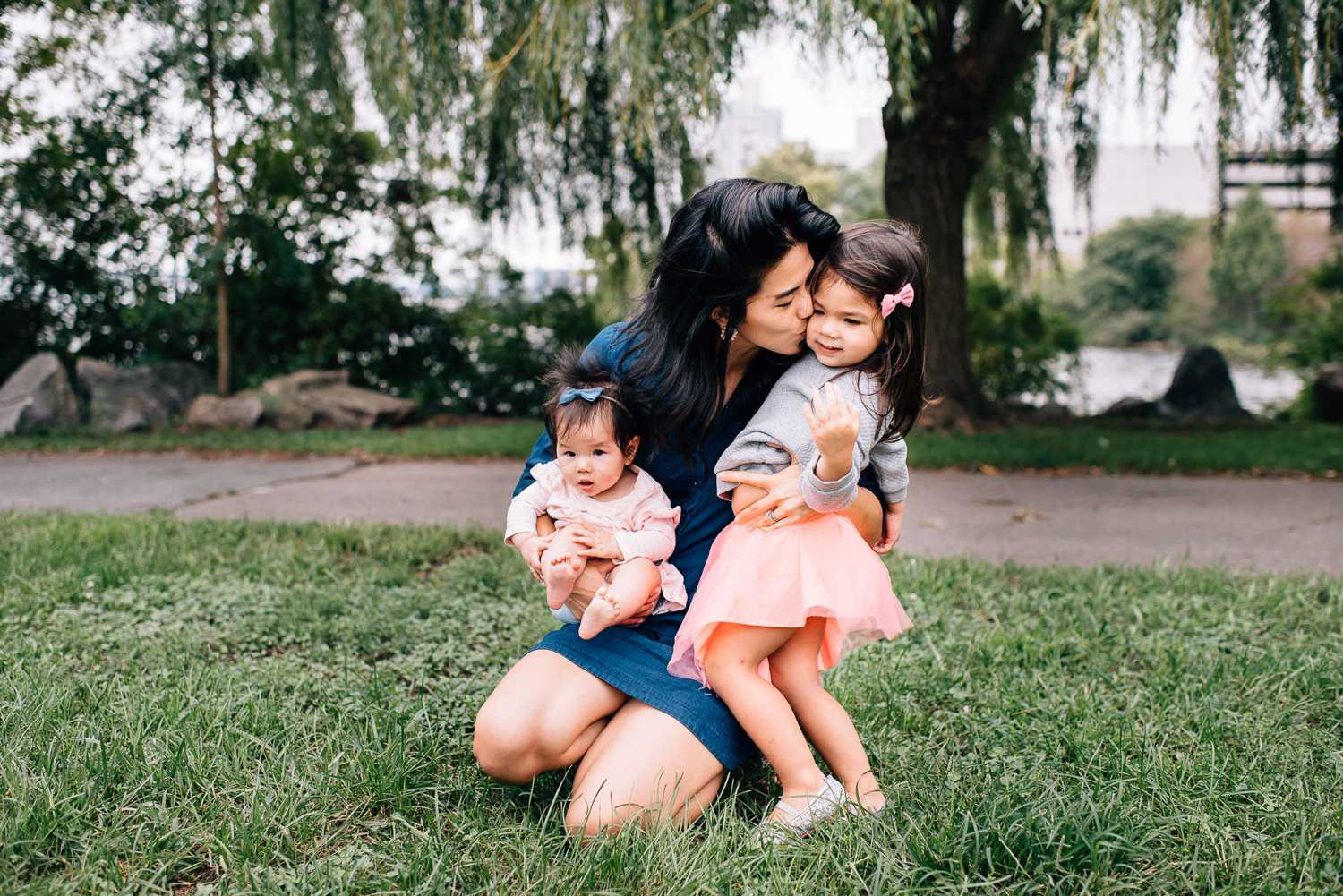 Penn Treaty Park Family Lifestyle Session - Philadelphia Family Photographer - Lauren Allmond Photography photo