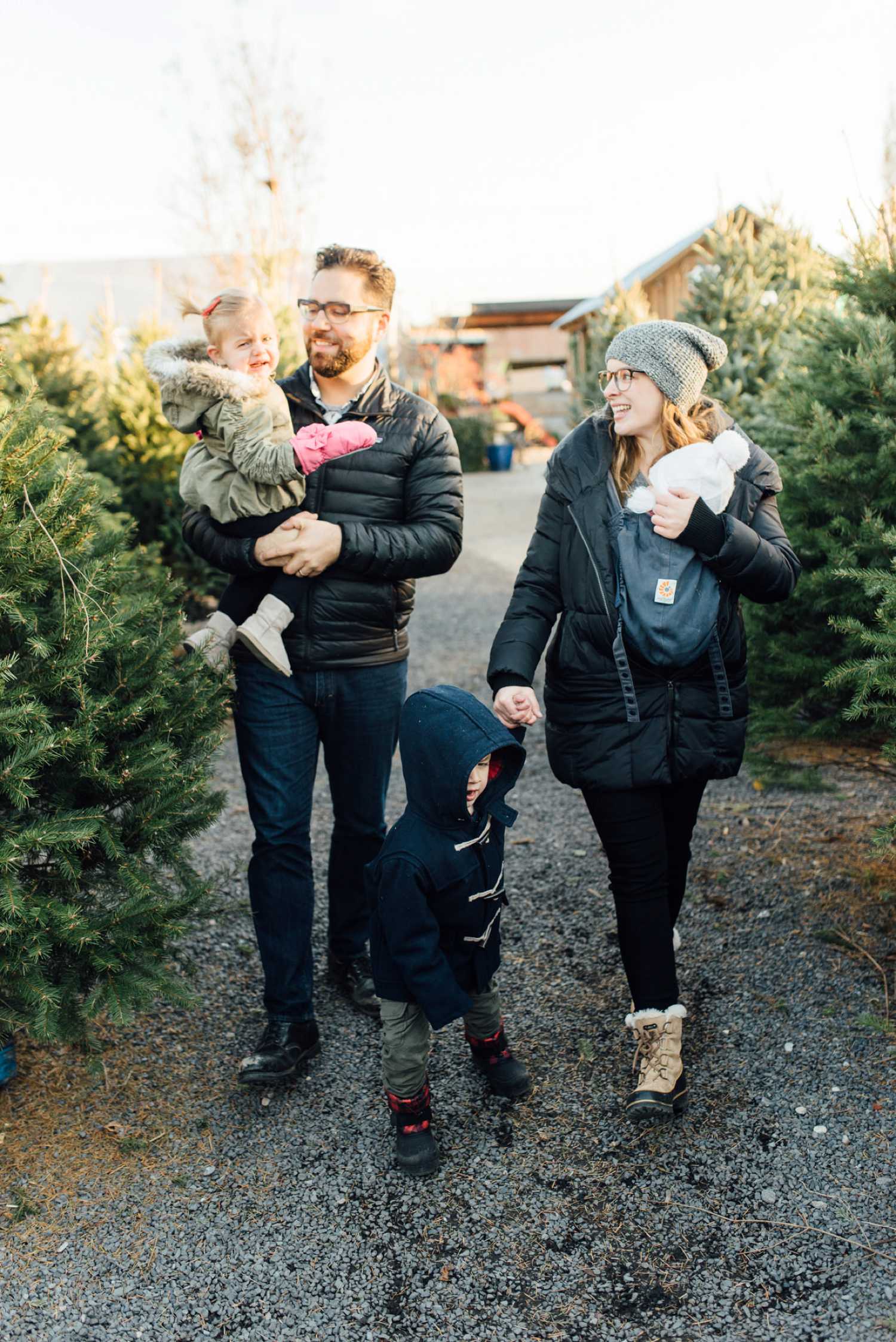 Gulish Family - Greensgrow Farm Christmas Tree - Philadelphia Family Lifestyle Photographer - Alison Dunn Photography photo