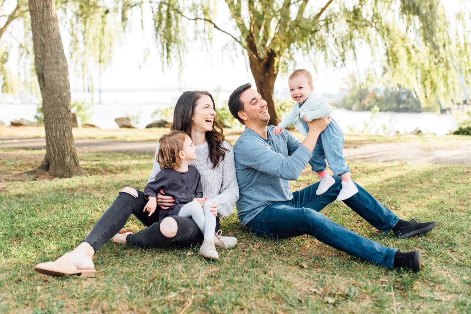 Clare + Matt + Rey + Mia - Penn Treaty Park Family Session - Philadelphia Family Photographer - Alison Dunn Photography photo