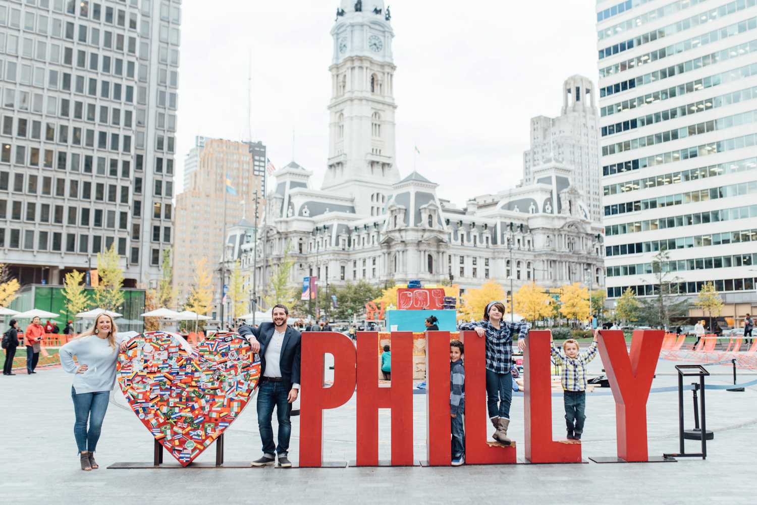 The Krutsinger Family - Love Park City Hall Family Session - Philadelphia Family Photographer - Alison Dunn Photography photo