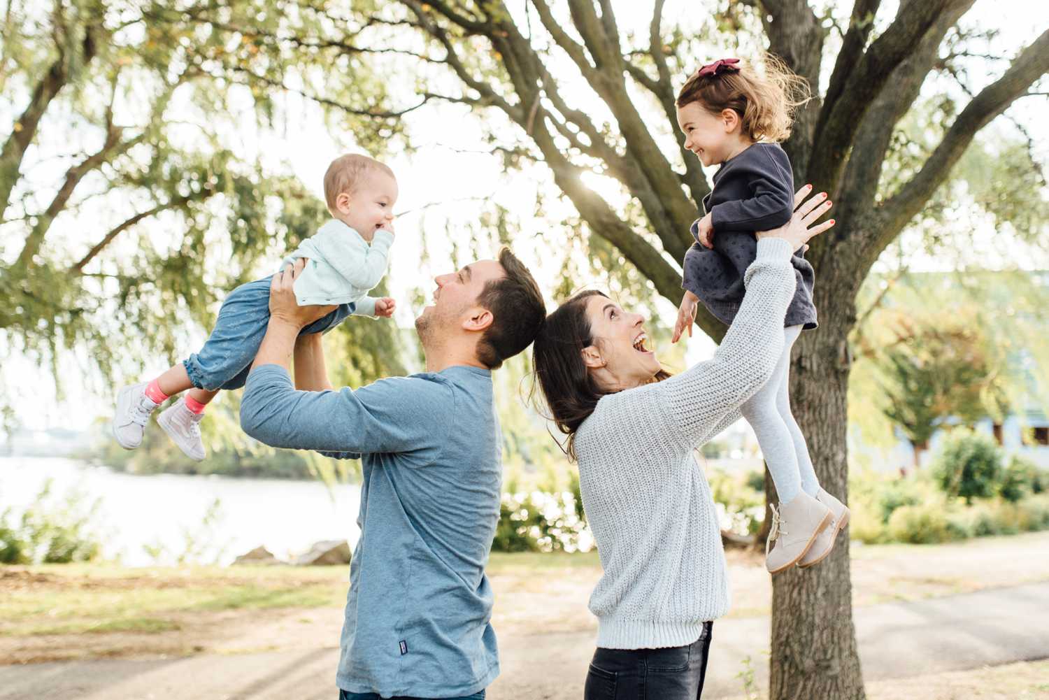 Clare + Matt + Rey + Mia - Penn Treaty Park Family Session - Philadelphia Family Photographer - Alison Dunn Photography photo