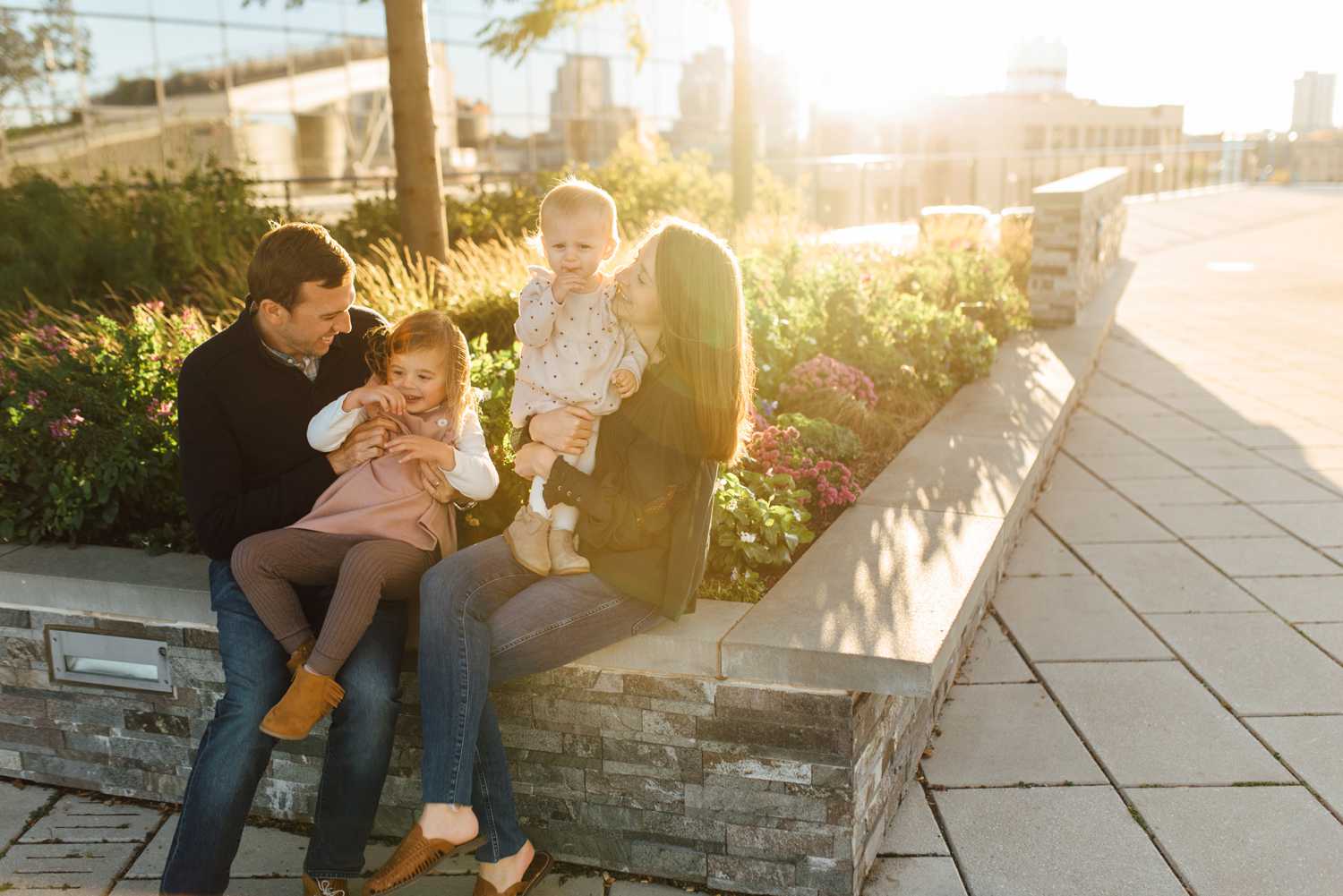 The Guaraldo Family - Fitler Square Family Session - Philadelphia Family Photographer - Alison Dunn Photography photo