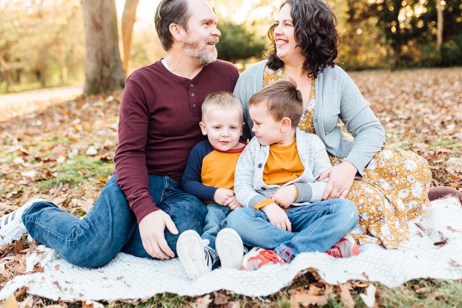 Fall Mini Sessions - Awbury Arboretum - Philadelphia Family Photographer - Alison Dunn Photography photo