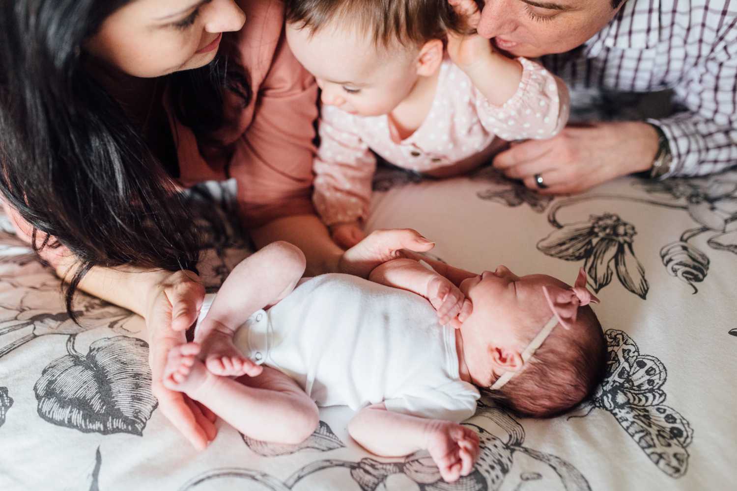 Sandford Family - Media Newborn Session - Philadelphia Family Session - Alison Dunn Photography