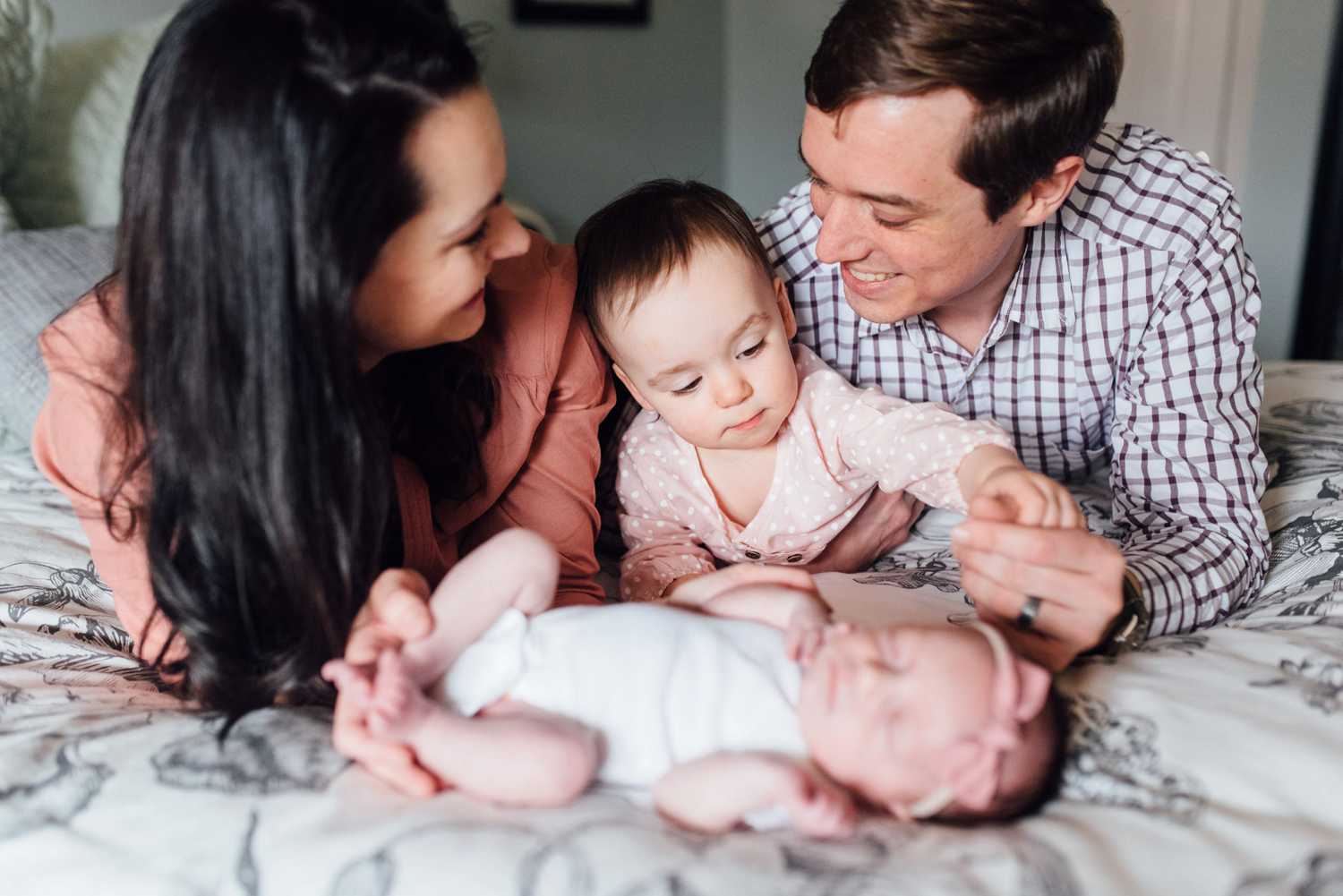 Sandford Family - Media Newborn Session - Philadelphia Family Session - Alison Dunn Photography