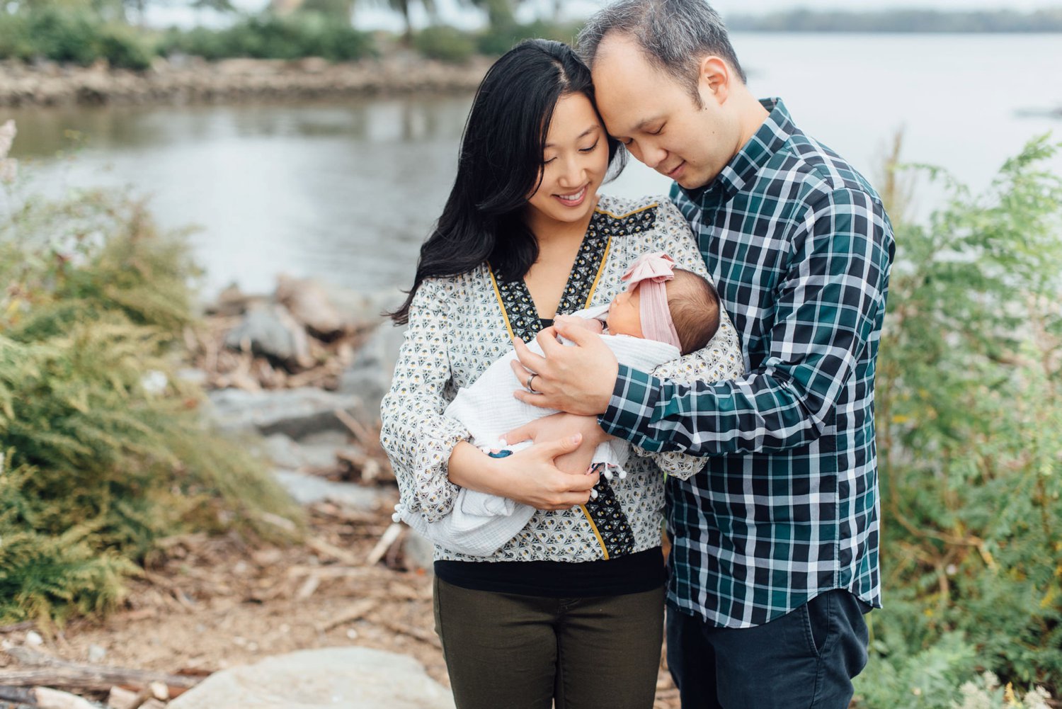 Kwon Family - Penn Treaty Park Family Session - Philadelphia Newborn Photographer - Alison Dunn Photography photo