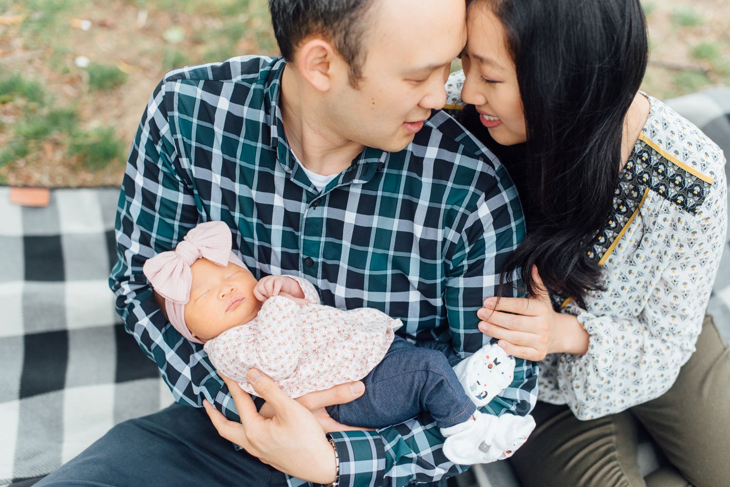 Kwon Family - Penn Treaty Park Family Session - Philadelphia Newborn Photographer - Alison Dunn Photography photo