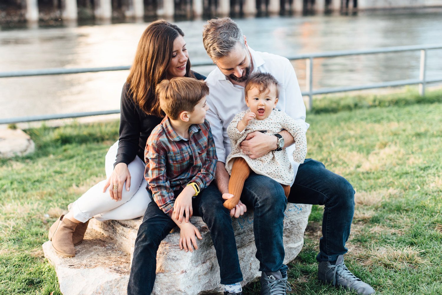 Aren + Jessica + Edward + Elouise - Schuykill River Park Family Session - Philadelphia Family Photographer - Alison Dunn Photography photo