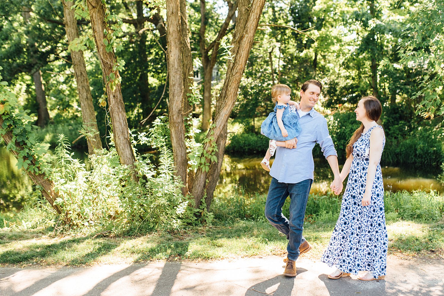 Tilli Family - Strawbridge Lake Park Lifestyle Family Session - New Jersey Family Photographer - Alison Dunn Photography photo