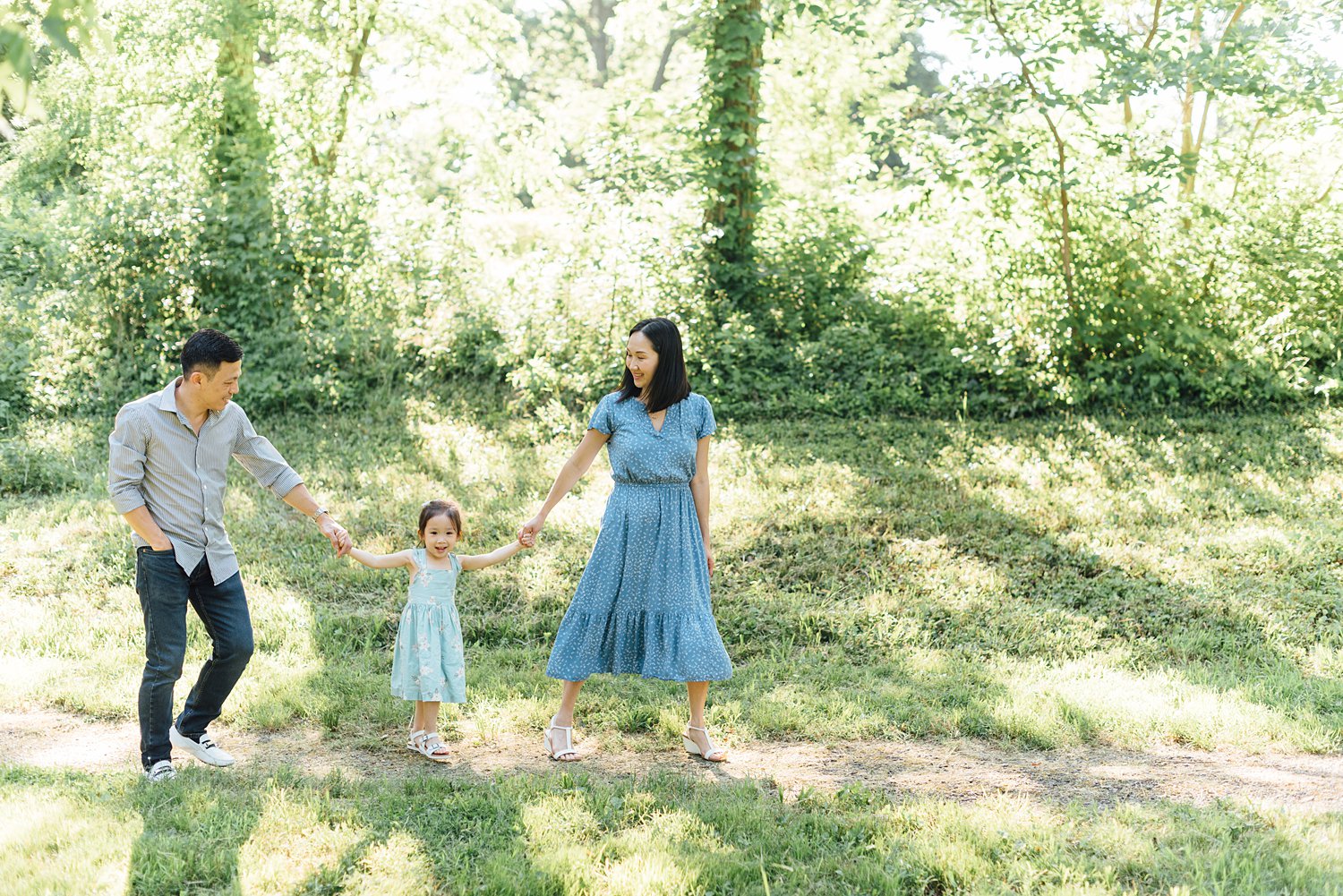 Nguyet + Thuy - Philadelphia Family Session - Rockville Maryland Family Photographer - Alison Dunn Photography photo