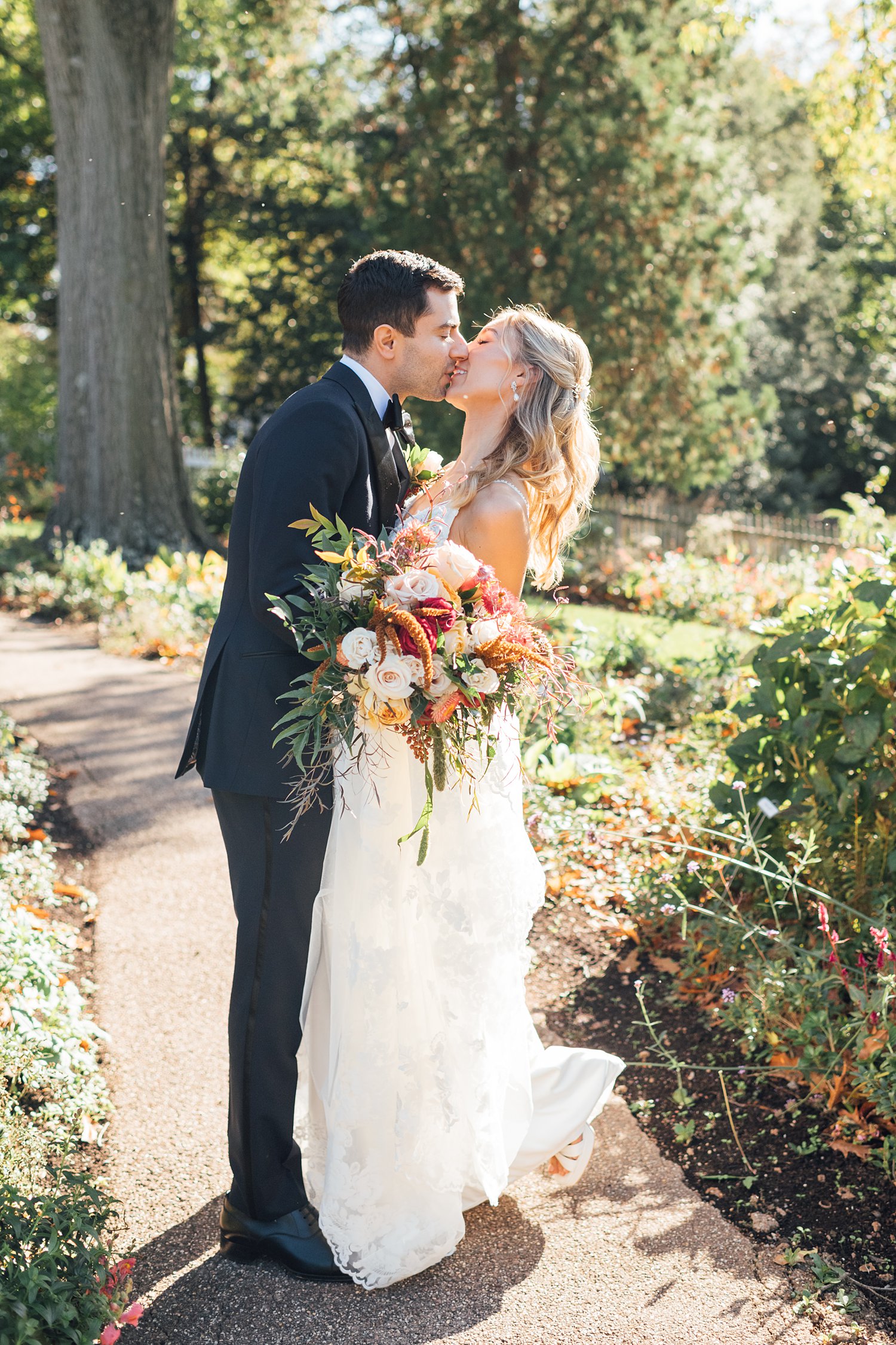 Shelby + Tim - Bartram's Garden Wedding - Philadelphia Wedding Photographer - Alison Dunn Photography photo