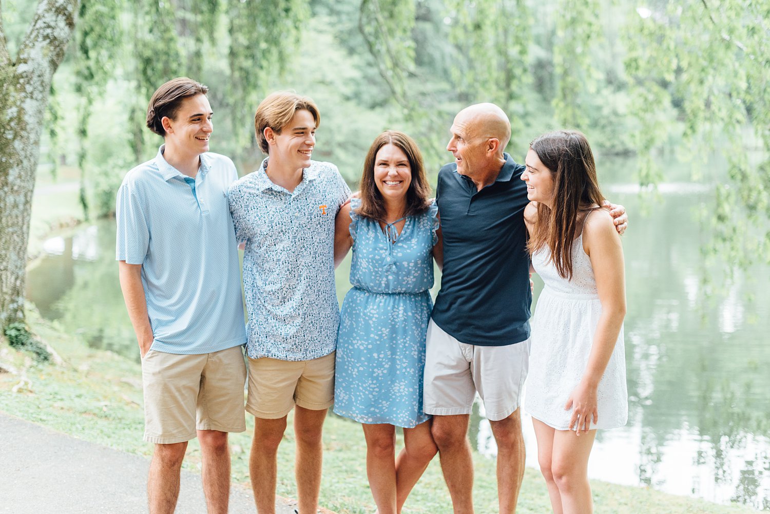 Higgins Family - Copenhaver Park Family Session - Potomac Maryland Family Photographer - Alison Dunn Photography photo