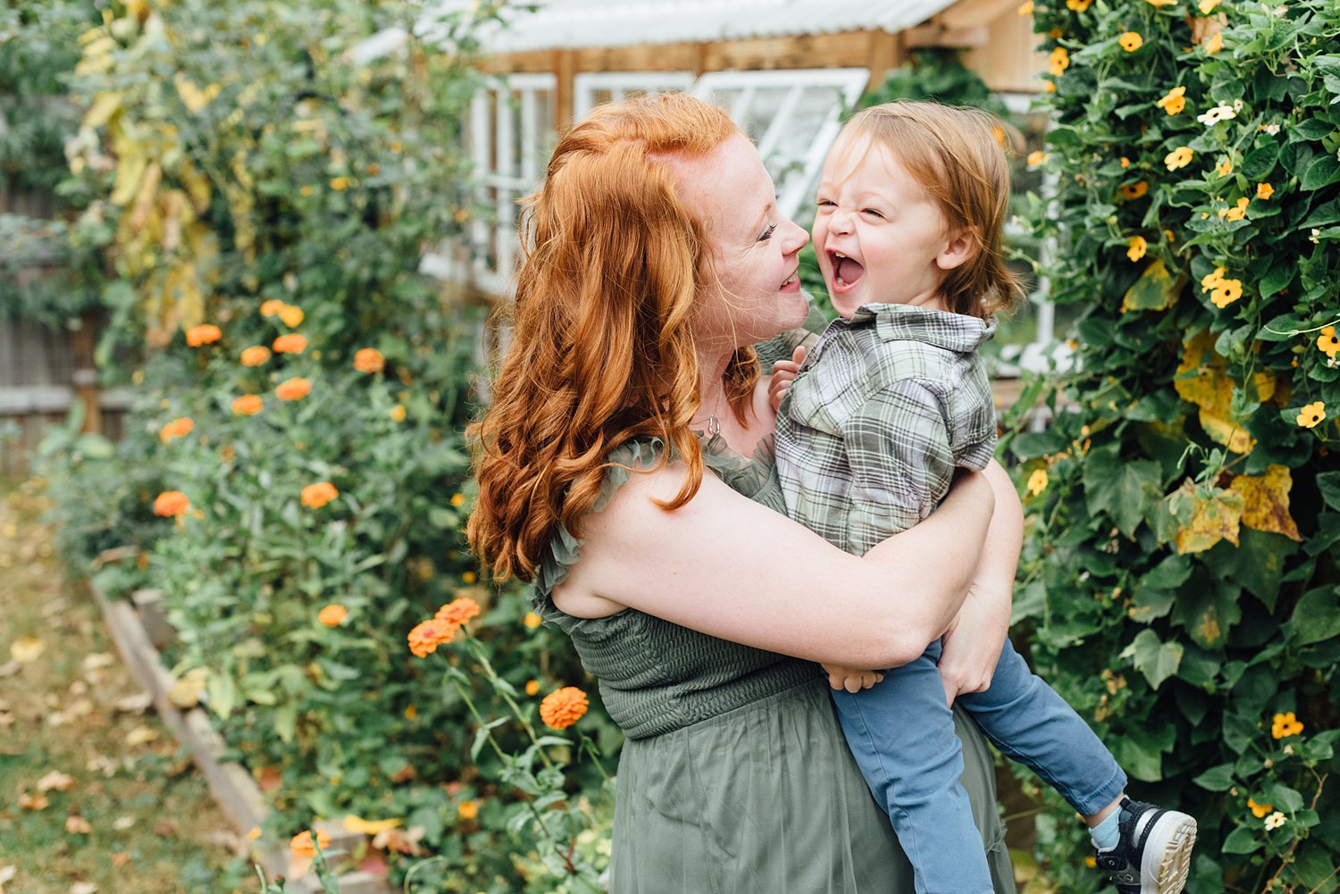 Taproot Greenhouse Mini-Sessions - West Chester Family Photographer - Alison Dunn Photography photo