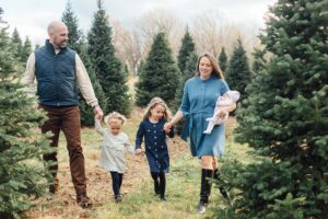 Butler's Orchard Christmas Tree Farm Mini Sessions - Damascus Family Photographer - Alison Dunn Photography photo